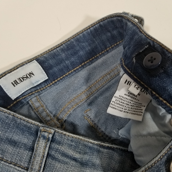 Hudson Embroidered Fray Hem Shorts A6 - Picture 4 of 4